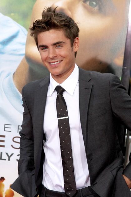 zac efron 2010 shirtless. Did I mention he#39;s shirtless?