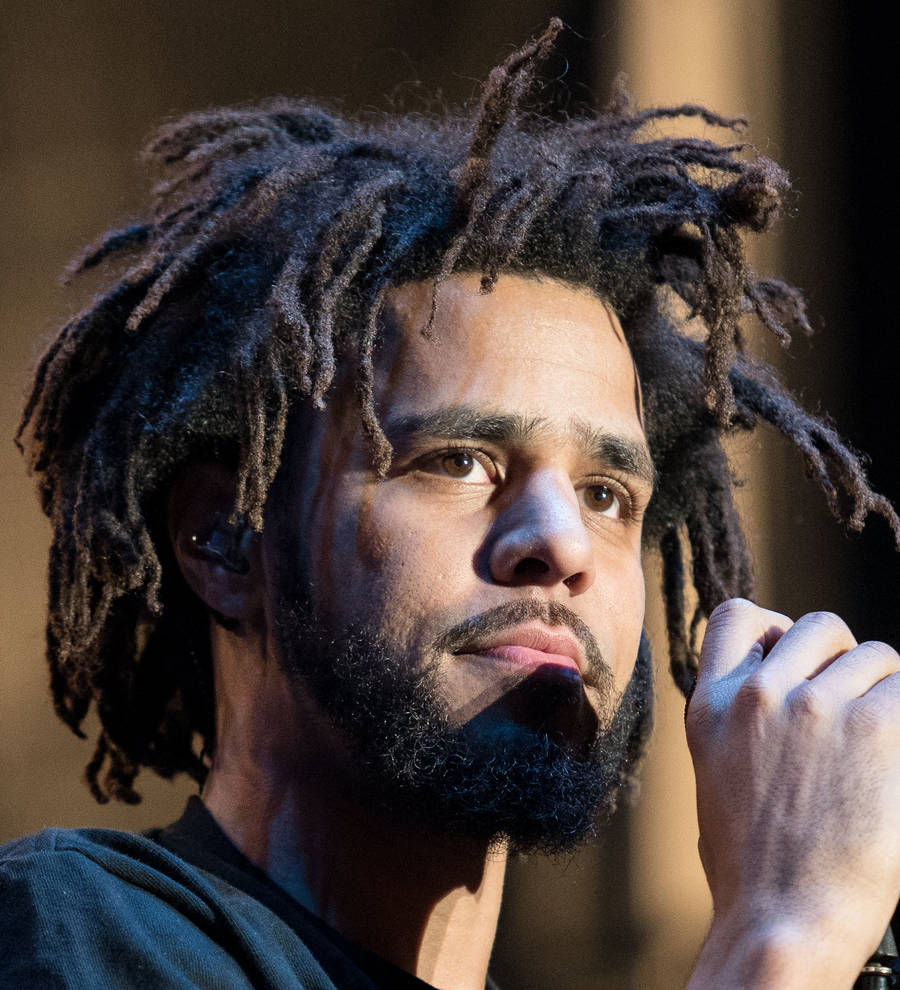 J. Cole taking an extended break from touring - Young Hollywood